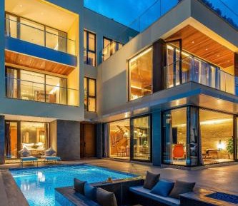 Deluxe Villa