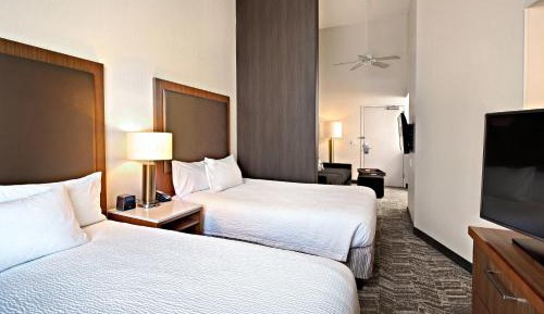 Queen Suite with Two Queen Beds