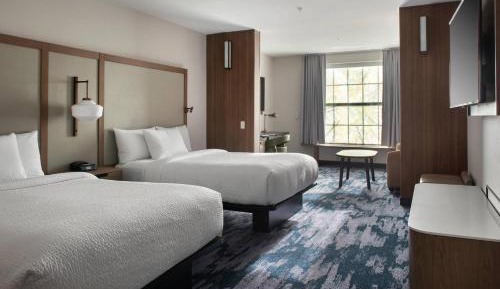 Suite, 2 Queen, Alternate bed: sofa bed