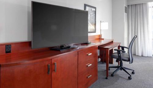 One-Bedroom King Suite