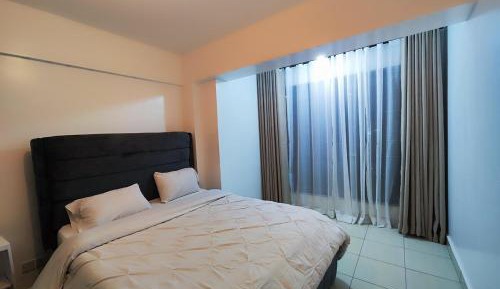 Classic One-Bedroom Apartment with King Bed