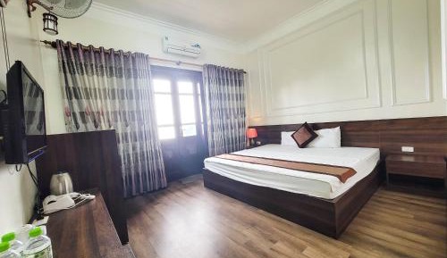 Deluxe Room (2 Adults + 1 Child)