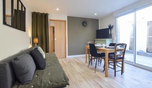 One-Bedroom Holiday Home