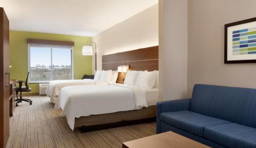 Queen Suite with Two Queen Beds