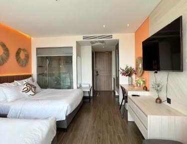 Deluxe Family Room