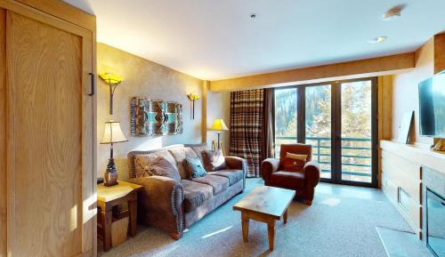 One Bedroom Apartment