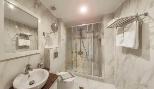 Double Room with Pool View