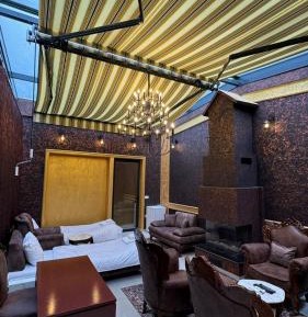 Superior King Suite