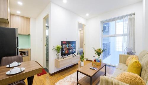 Deluxe One-Bedroom Apartment