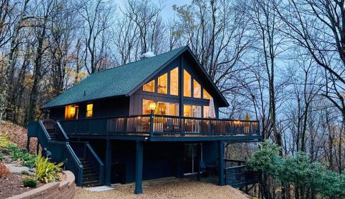 Three-Bedroom Holiday Home 