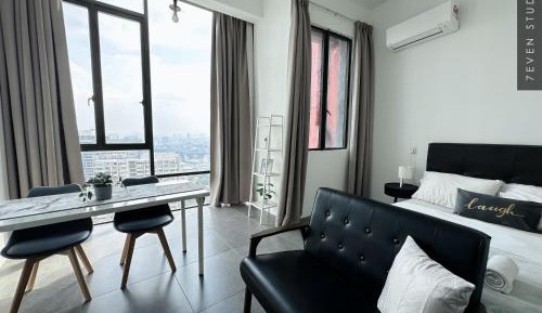 Deluxe Studio