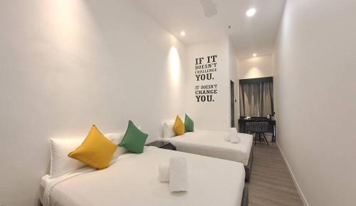 Deluxe Queen Room