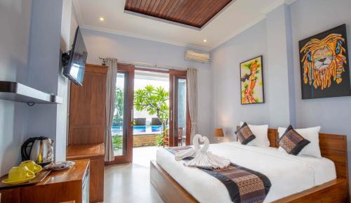 Double Room with Pool View