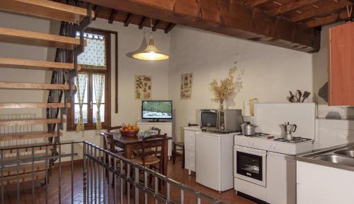Deluxe Two-Bedroom Apartment with Garden View