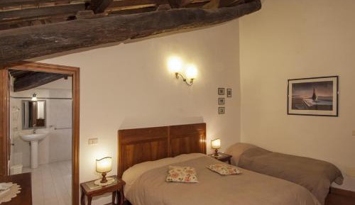 Triple Room with Private Bathroom