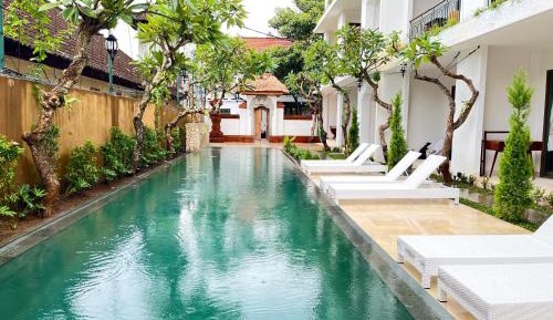 Double or Twin Room with Pool View