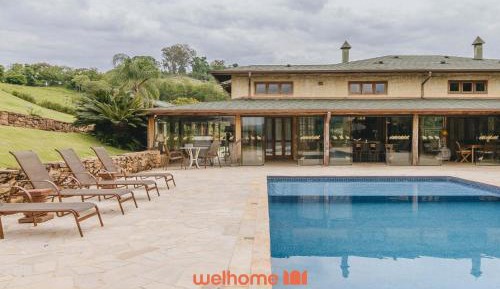 Seven-Bedroom House