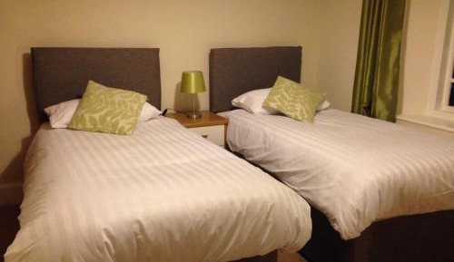 Twin Room with Shower