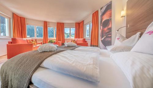 Junior Suite with Mountain View