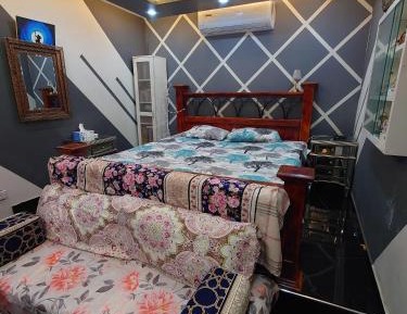 Deluxe Family Room