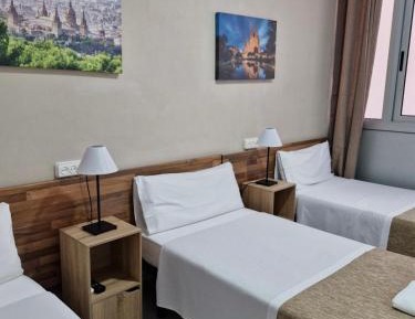 Triple Room with Private Bathroom