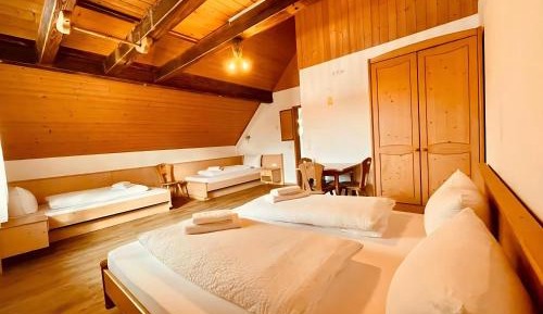 Quadruple Room with Private Bathroom