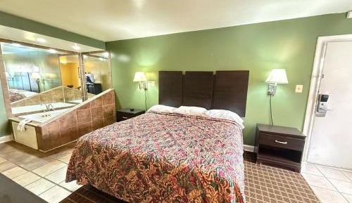 King Room with Spa Bath Smoking