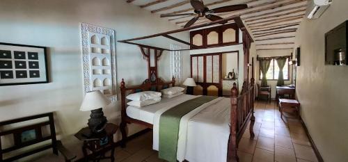 Double or Twin Room with Side Sea View