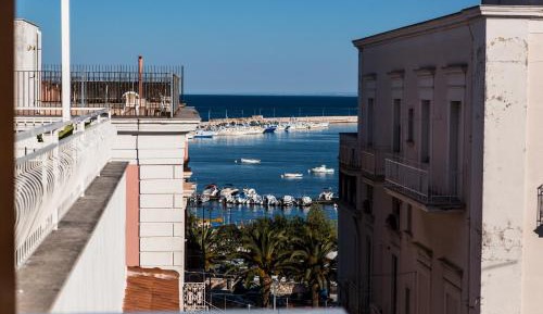 Deluxe Double Room with Balcony and Sea View