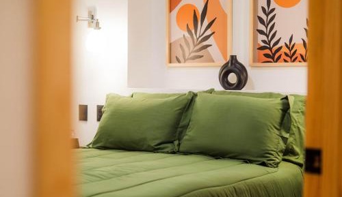 Standard Queen Room