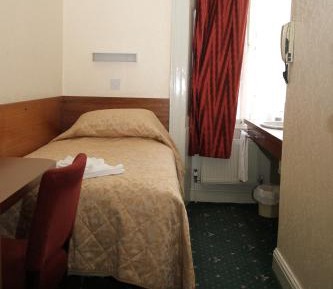 Single Room with Shared Bathroom