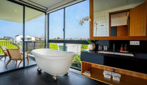 King Suite with Spa Bath