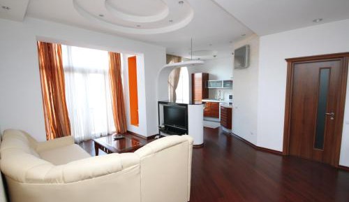 Deluxe One-Bedroom Apartment - Khreshchatyk Street 17