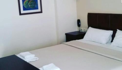 Double or Twin Room with Partial Sea View