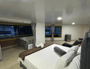 Superior King Suite
