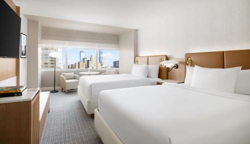 Queen Room with Two Queen Beds - Times Square View