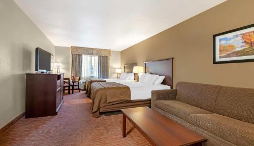 Queen Room with Two Queen Beds - Non-Smoking