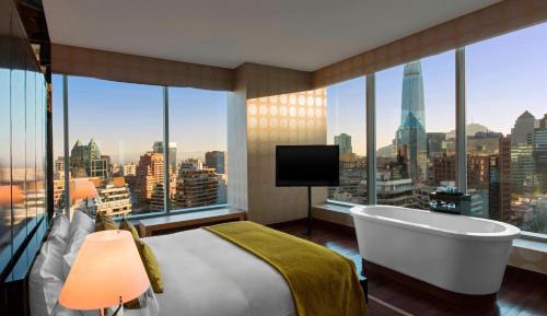 Wow, Suite, 1 King, City view