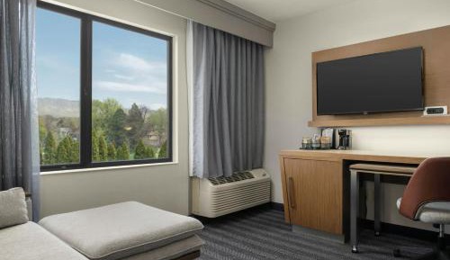 King Room with Sofa Bed