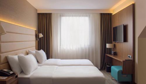Studio Room with Twin Beds