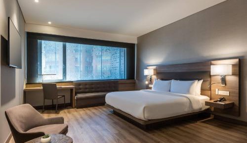 Deluxe King Room