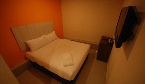 Standard Queen Room