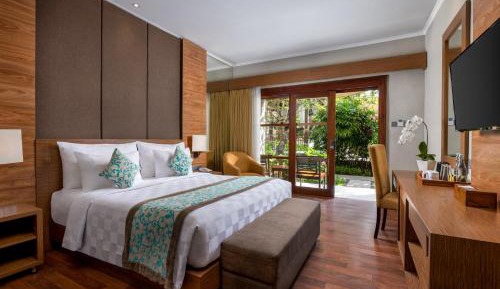 Premier Room with Pool Access
