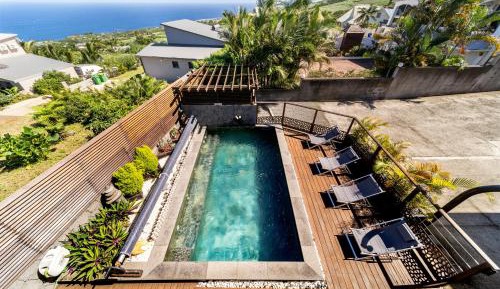 Two-Bedroom Apartment with Sea View