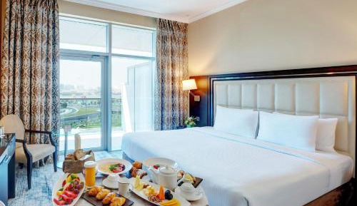 Executive Two-Bedroom Suite Creek View