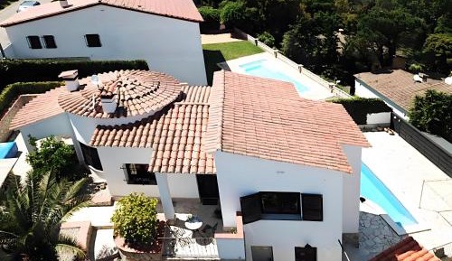 Villa with Garden View