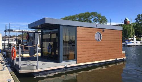 House Boat