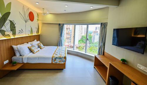 Deluxe Queen Room