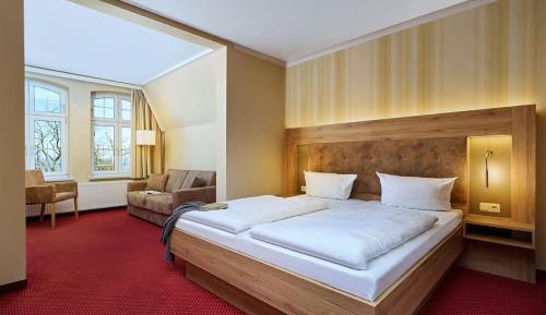 Double Room Facing Sea with Oriel