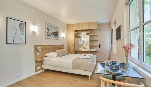 Studio Apartment